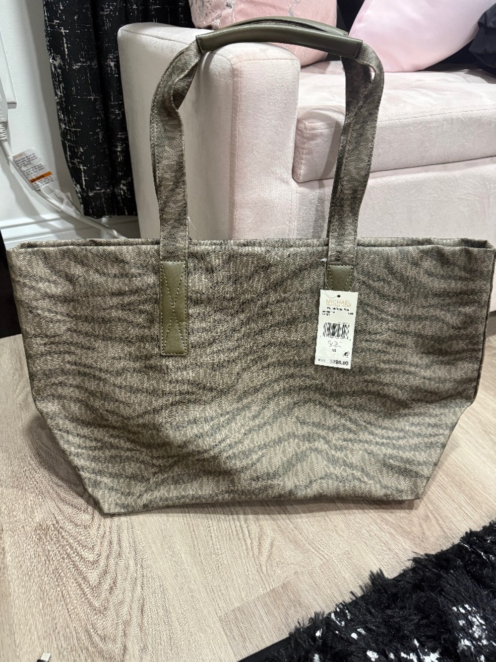 NWT 100% Authentic Michael Kors “The Michael Bag” XL tote